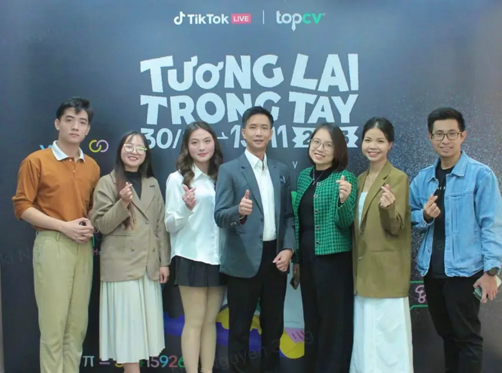 Sự kiện Tương Lai Trong Tay của TikTok LIVE và TopCV